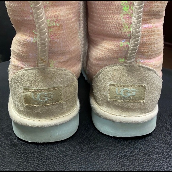 Limited Edition I Do Iridescent UGG Size 8 - Picture 9 of 14